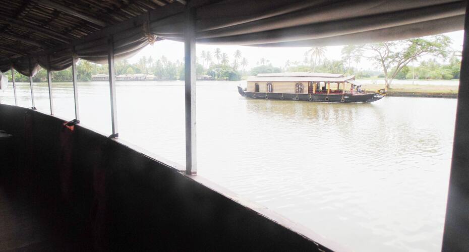 Snehadhare Houseboat, Alleppey 3